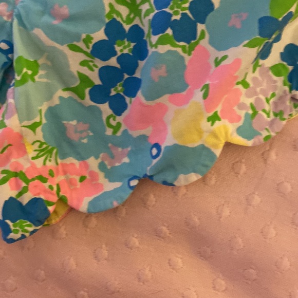 Lilly Pulitzer buttercup shorts - Picture 3 of 5